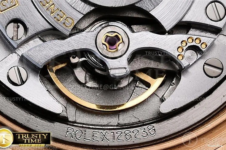 0102 RDD0223A – DayDate 36mm Packable 702